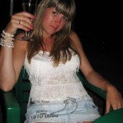 flagrei a bucetinha linda da amiga da minha mulher