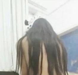 Travesti gostosa cagando leitinho cuzão lindo senta engolindo pica grossa