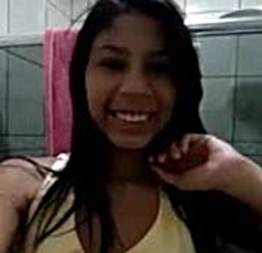 Vídeo caseiro da ninfeta magrinha dos peitinhos pequenos e durinhos vazou na net