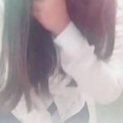 Amiga colegial mostrando a sua raba
