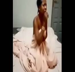 Corno flagra sua esposa sendo penetrada por outro e da ruim