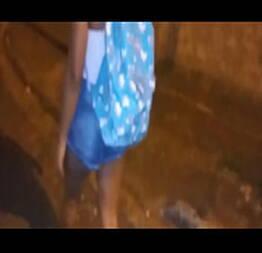 O marido da neguinha deicho ela na rua depois da briga ae meti a vara na casada | sexo da rua |sexo na rua